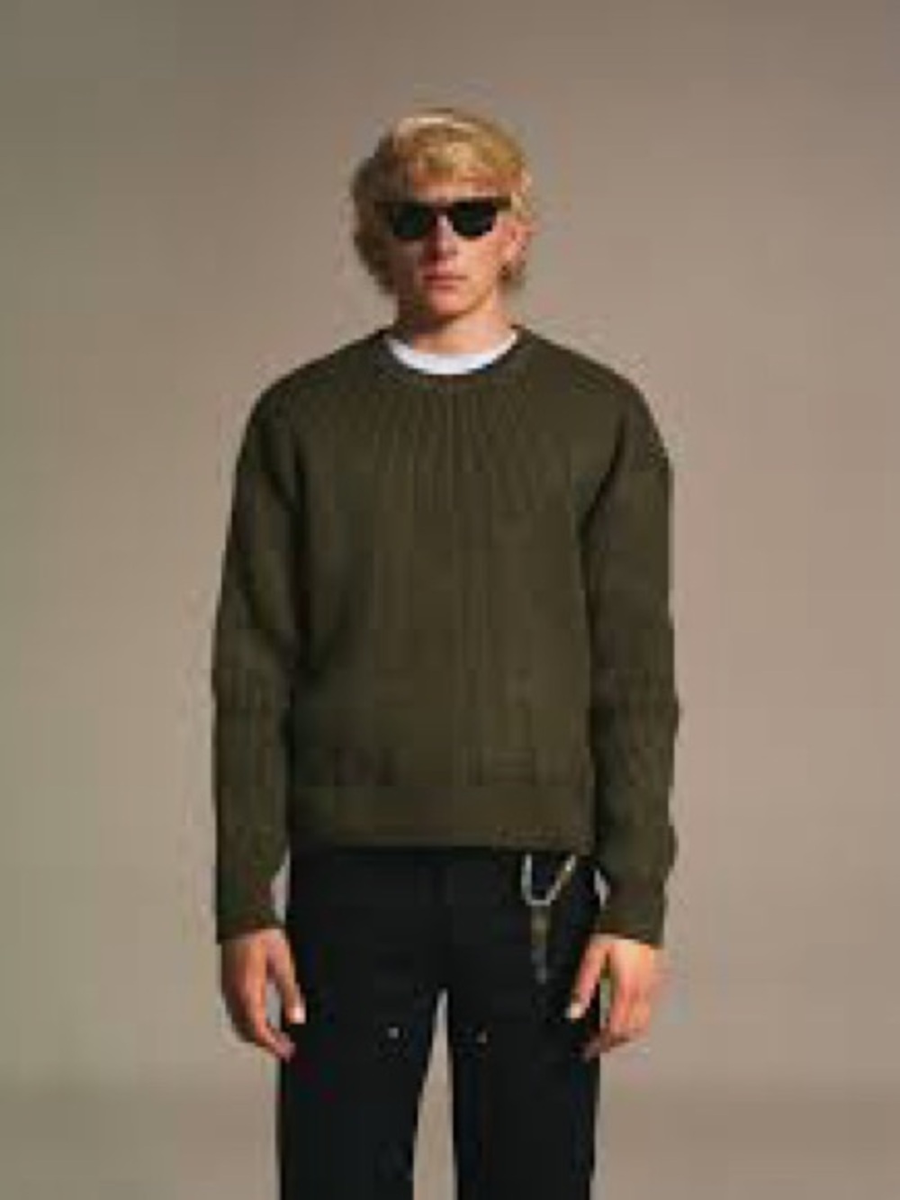 Men's Olive Crewneck Sweater. 100%Wool. Item number 11463